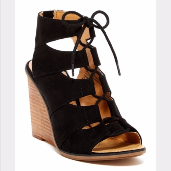 Melrose and Market Shoes - Melrose and Market Calista Fab Wedges! With Box!